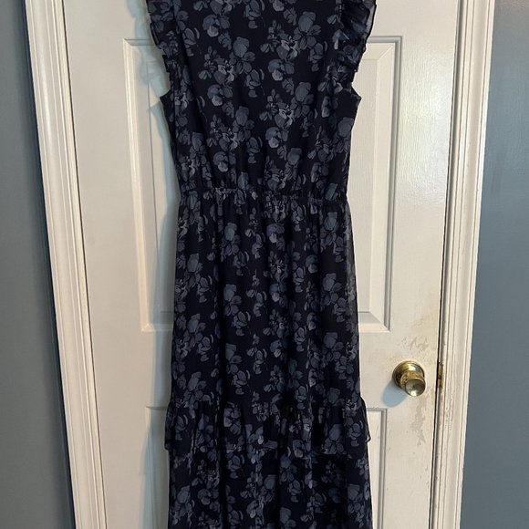 Banana Republic Midi-Dress. Navy Blue Floral print. Cap Sleeves. Tiered … - Picture 3 of 5